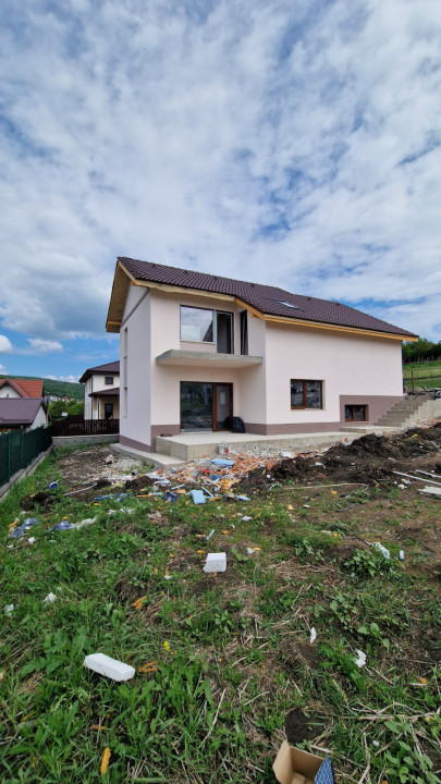 Casa cu 5 camere, 129mp utili, 600mp teren, Baciu/Popesti