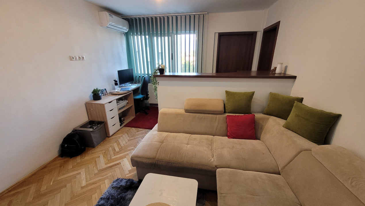 Apartament de 2 camere,Horea, garaj, zona Centrala 