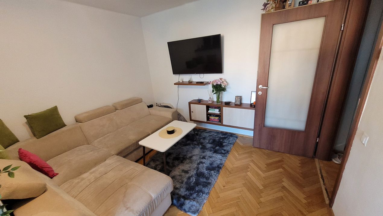 Apartament de 2 camere,Horea, garaj, zona Centrala 