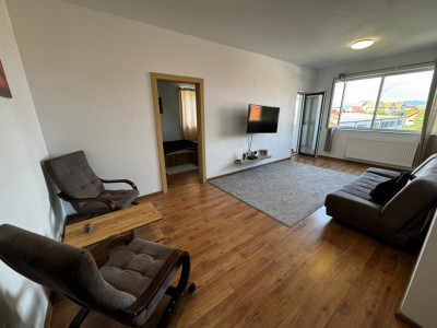 Apartament de 2 camere, 60 mp +balcon 5 mp, zona Stadionului