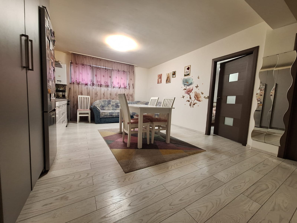 Apartament 3 camere, 58 mp, zona Stejarului.