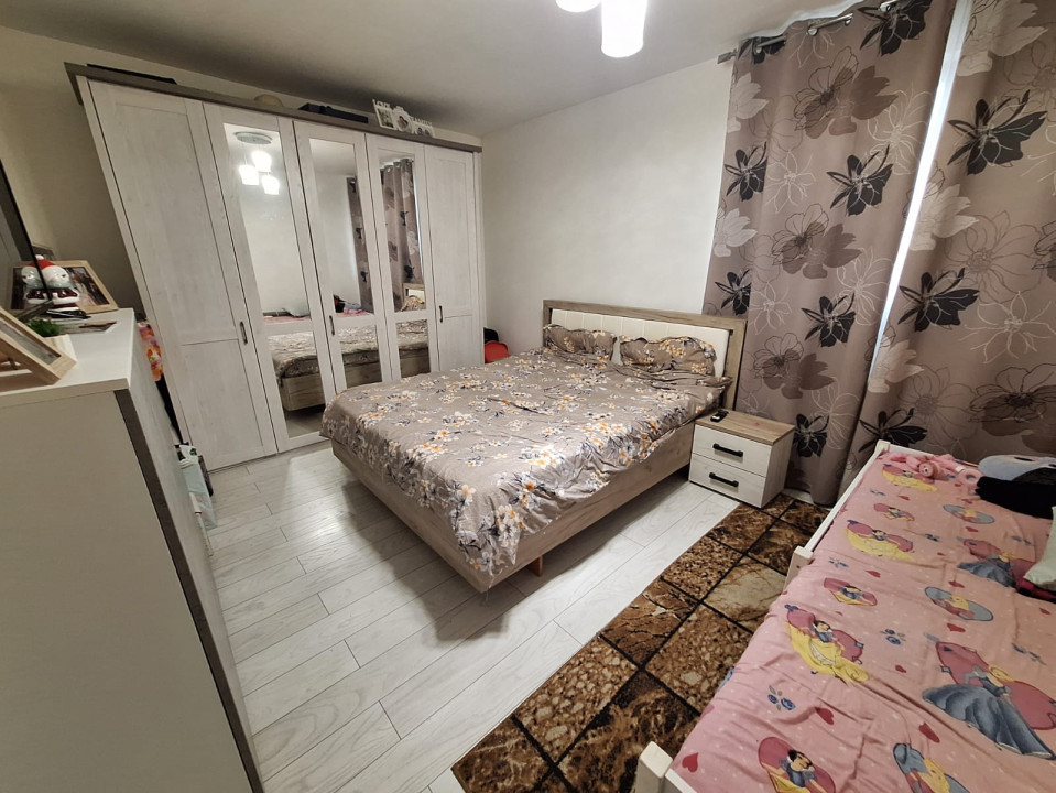 Apartament 3 camere, 58 mp, zona Stejarului.