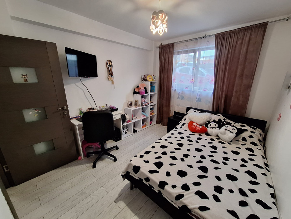 Apartament 3 camere, 58 mp, zona Stejarului.