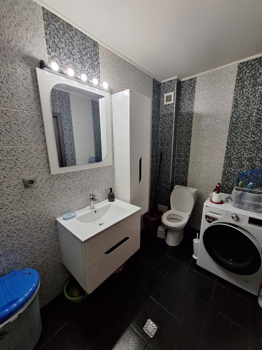 Apartament 3 camere, 58 mp, zona Stejarului.