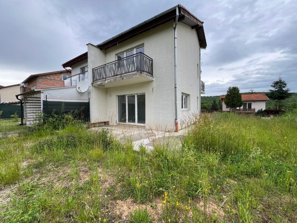 Duplex de vanzare, 378mp teren, Gilau