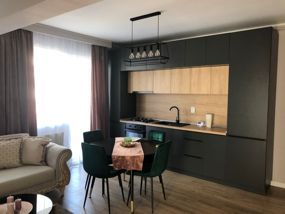 Apartament de 3 camere, 56,5 mp, mobilat utilat, terasa 27,2 mp, zona Terra