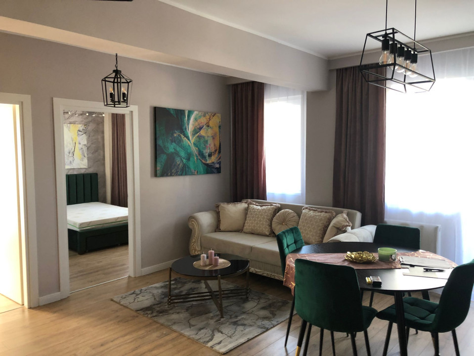 Apartament de 3 camere, 56,5 mp, mobilat utilat, terasa 27,2 mp, zona Terra