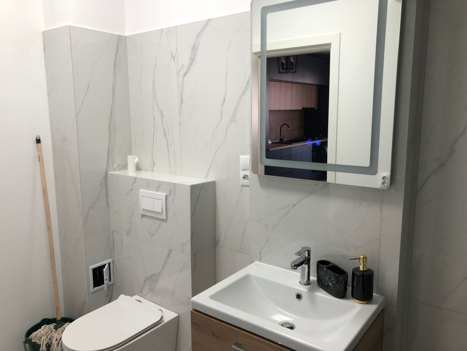 Apartament de 3 camere, 56,5 mp, mobilat utilat, terasa 27,2 mp, zona Terra