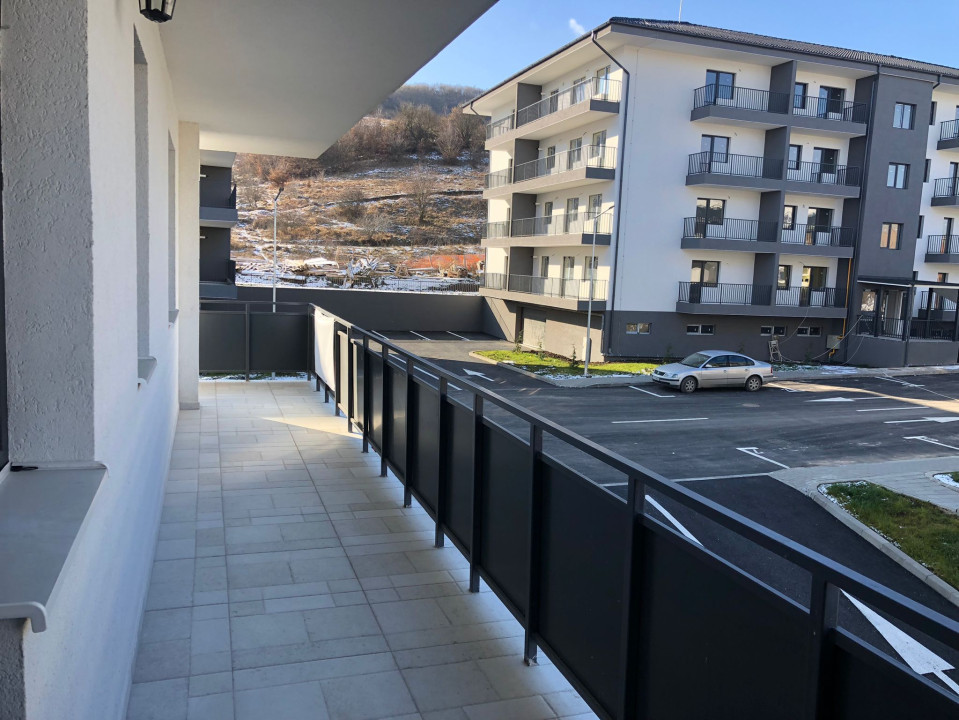 Apartament de 3 camere, 56,5 mp, mobilat utilat, terasa 27,2 mp, zona Terra