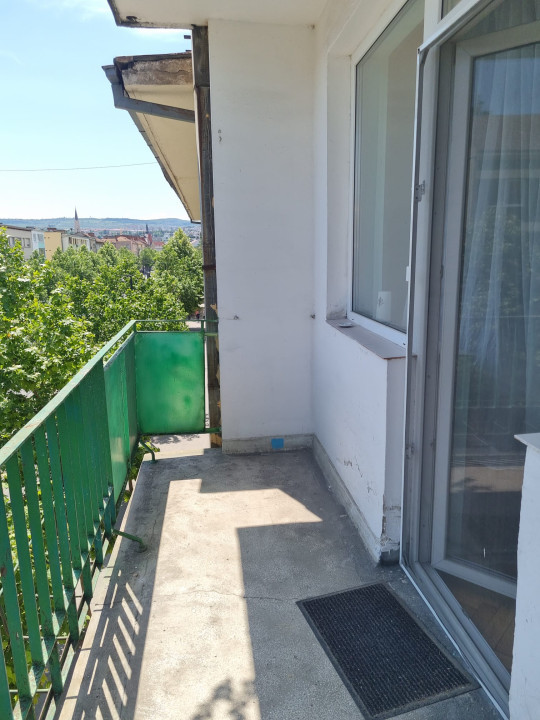 apartament cu 2 camere in zona centrala