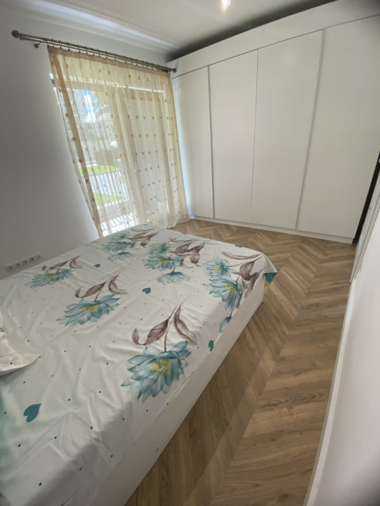 Apartament de 2 camere, semidecomandat, 60mp, zona Scala Frunzișului  