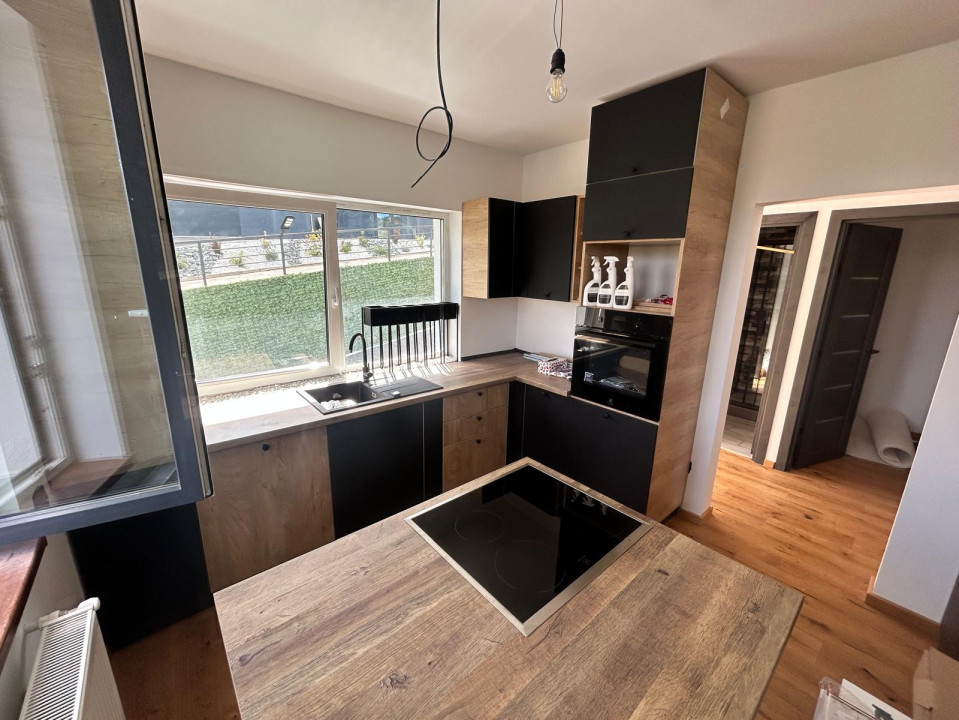 Casa tip Duplex la doi pasi de Cluj 4 camere 3 bai terasa si gradina 480mp