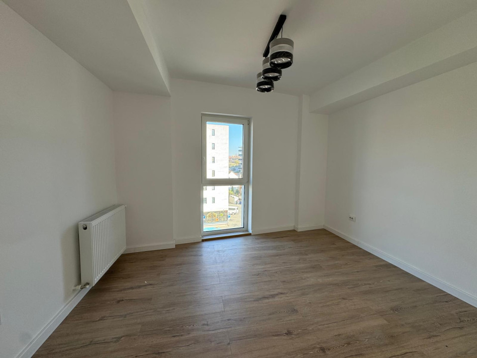 Apartament finisat 4 camere, 2 băi, 93,3 mp utili, etaj retras, Dambul Rotund