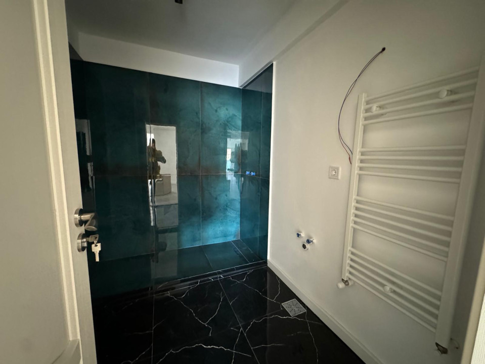 Apartament finisat 4 camere, 2 băi, 93,3 mp utili, etaj retras, Dambul Rotund