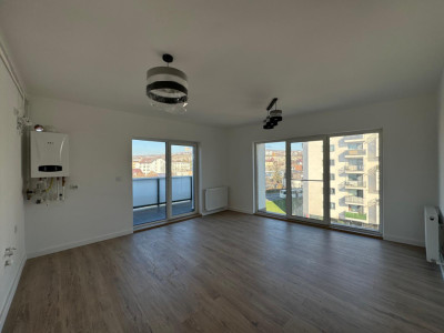 Apartament finisat 4 camere, 2 băi, 93,3 mp utili, etaj retras, Dambul Rotund