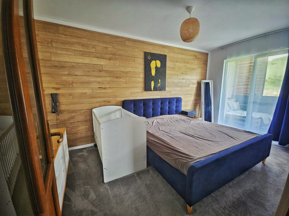 Apartament cu 3 camere, 72 mp, 2 parcari, 2 balcoane, zona Stejarului