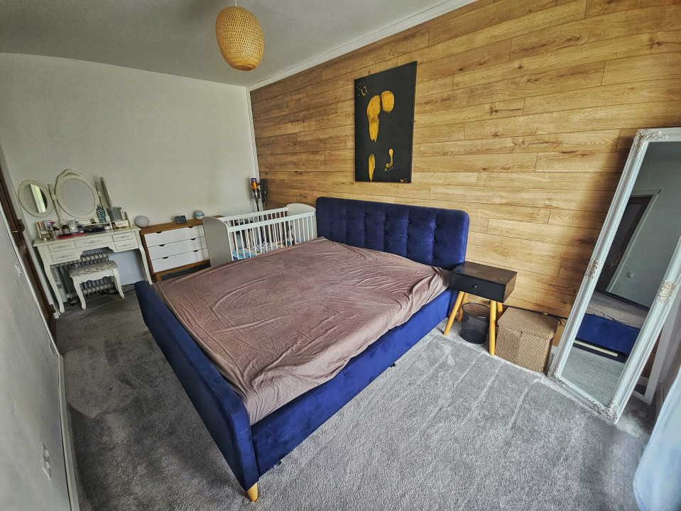 Apartament cu 3 camere, 72 mp, 2 parcari, 2 balcoane, zona Stejarului