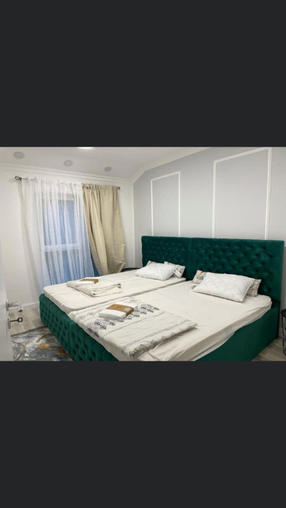 Apartament 3 camere,2 bai,2 balcoane zona centrala,Floresti