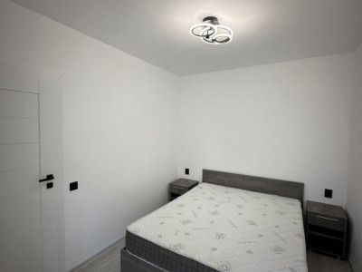 Apartament de 2 camere decomandat, 38 mp+terasa 35 mp, zona Eroilor