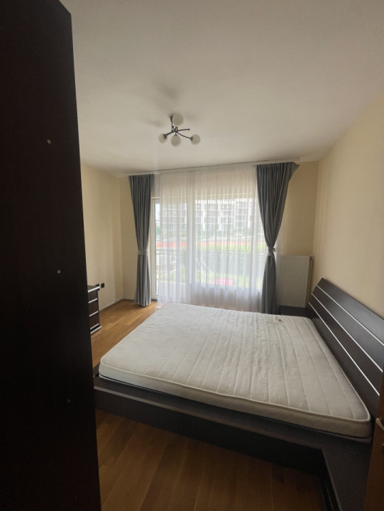 Apartament cu 4 camere de vanzare, 98 mp, zona Andrei Muresan 