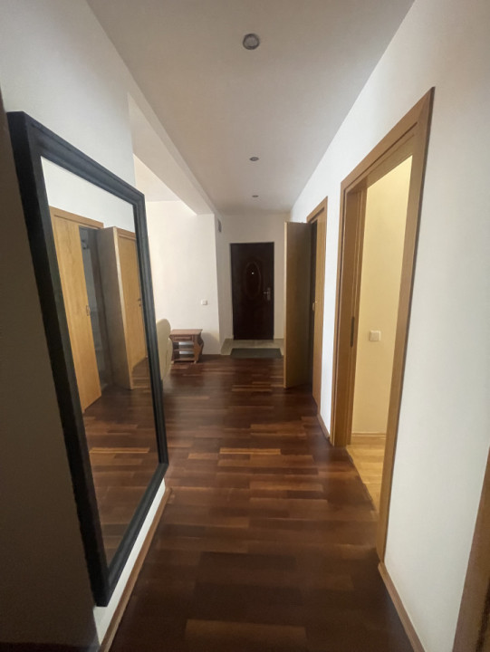 Apartament cu 4 camere de vanzare, 98 mp, zona Andrei Muresan 