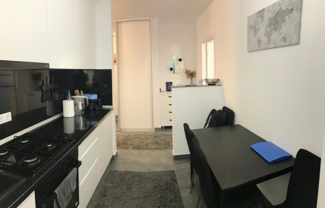 Apartament decomandat, 55 mp, parcare, zona Sub Cetate