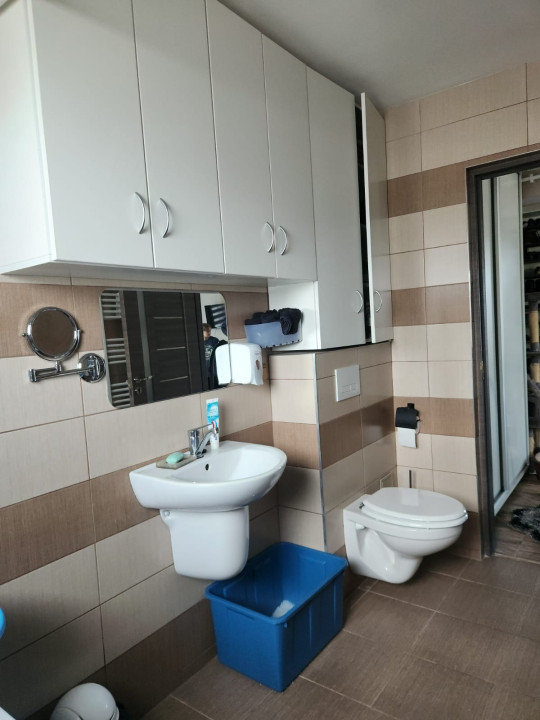 Apartament cu 3 camere, 53 mp, parcare, balcon si terasa