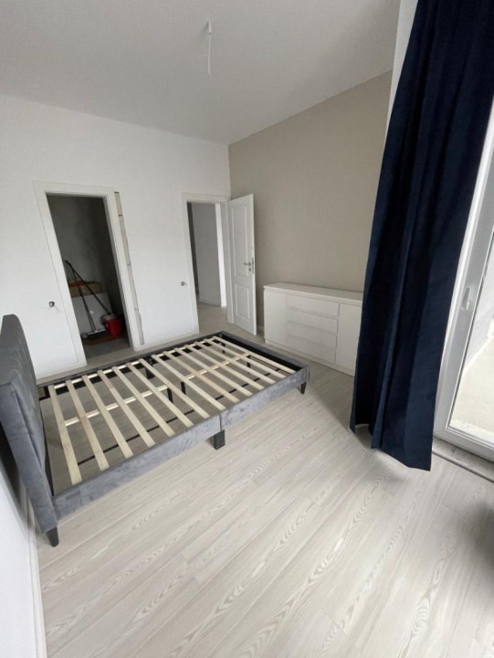 Apartament de 3 camere, semidecomandat, 68mp+ 100mp terasa, zona Buna Ziua