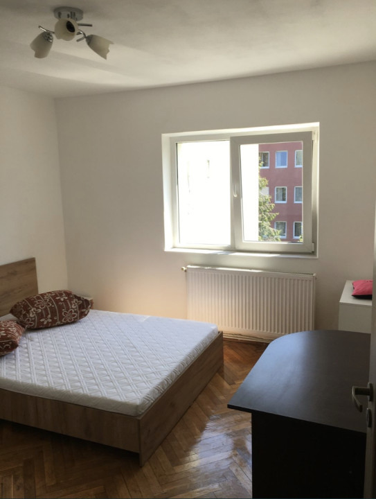 Apartament de 3 camere, decomandat, 78mp, zona Spitalului de Recuperare