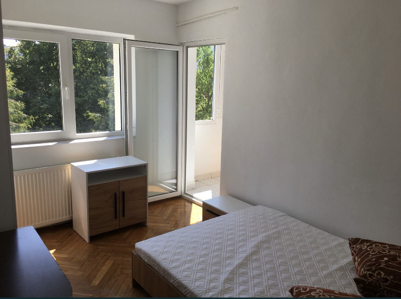 Apartament de 3 camere, decomandat, 78mp, zona Spitalului de Recuperare