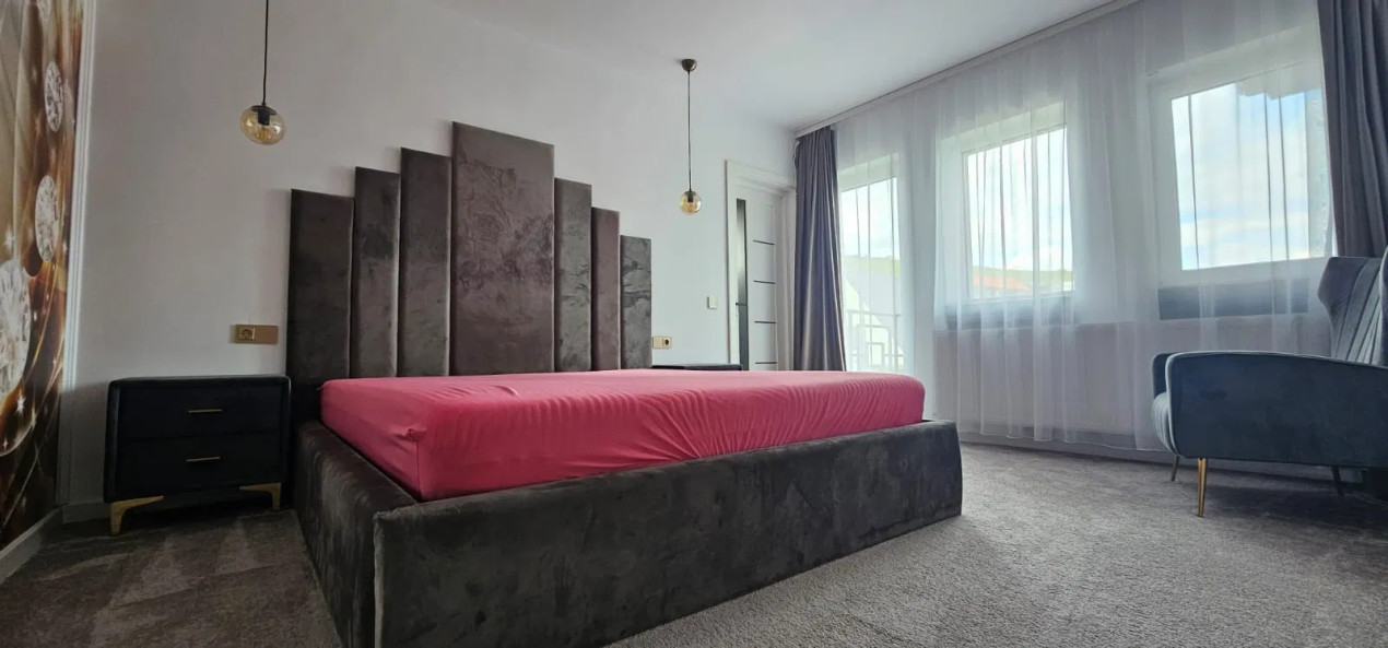 Apartament de vanzare cu 4 camere, Voronet  