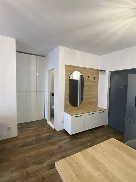 Apartament cu 2 camere, ideal investitie, zona Eroilor