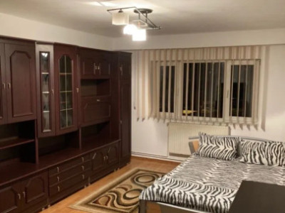 De vanzare apartament cu 2 camere, zona Intre Lacuri 