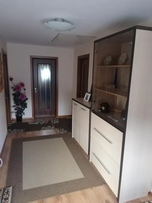 Casa cu 4 camere si gradina 1000mp in Corusu 