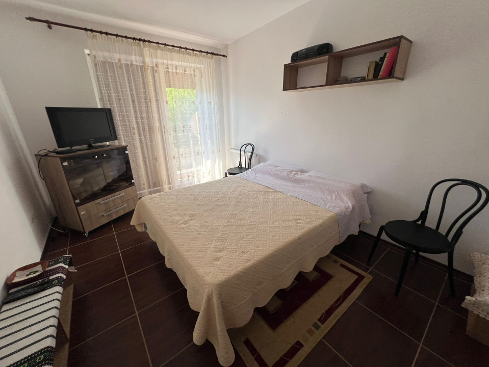 Apartament cu 2 camere, semidecomandat, 57 mp, parcare, zona Florilor