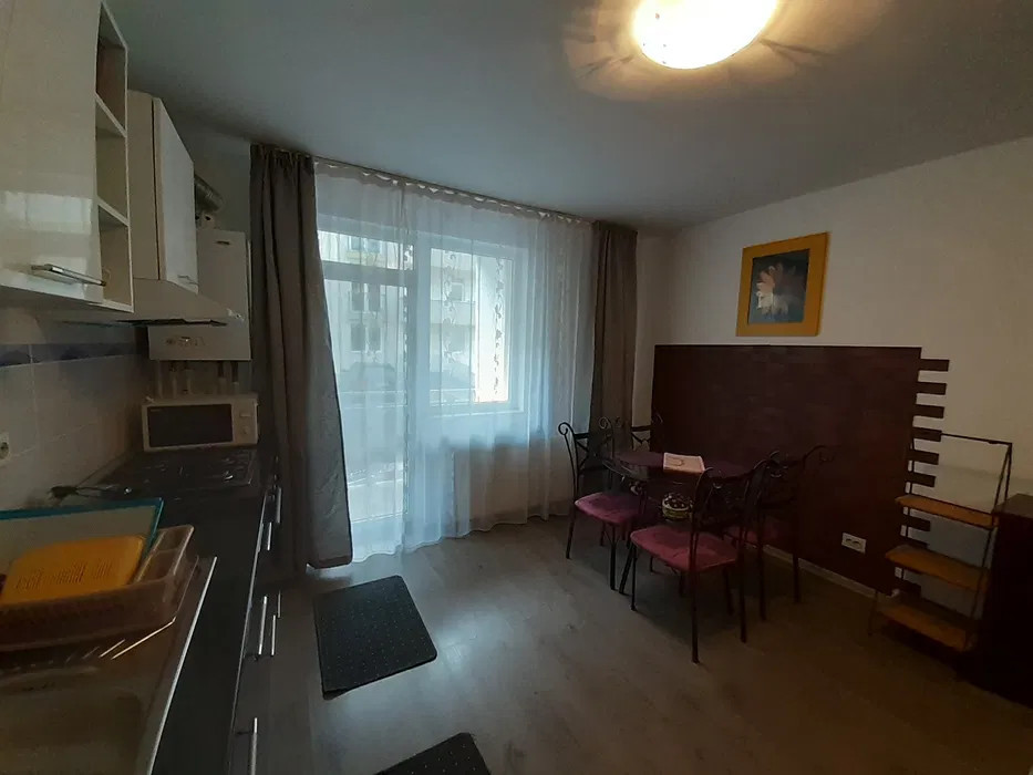 Apartament cu 2 camere, 52 mp, parcare, zona Cetatii