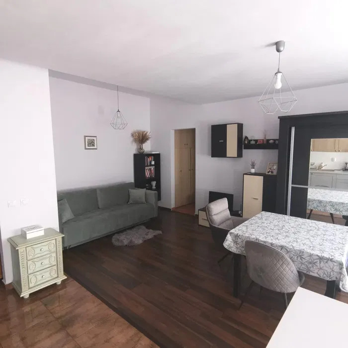 Apartament cu 2 camere, 54 mp, parcare, zona Eroilor