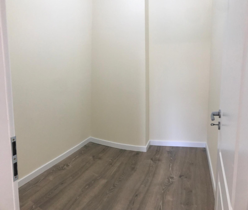 Apartament cu 3 camere, 64 mp, balcon, zona Abatorului