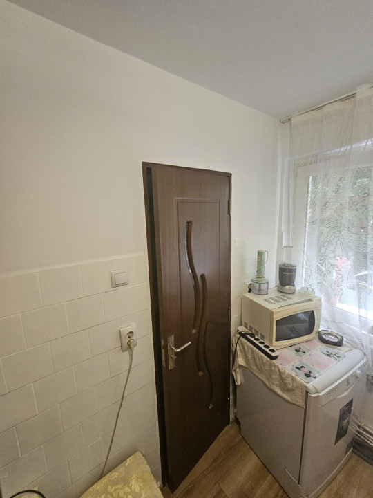 Apartartament 4 camere , 78,4 Mp , Manastur zona Mehedinti