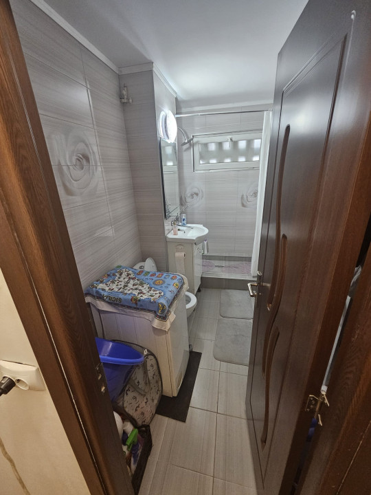 Apartartament 4 camere , 78,4 Mp , Manastur zona Mehedinti