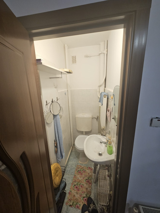 Apartartament 4 camere , 78,4 Mp , Manastur zona Mehedinti