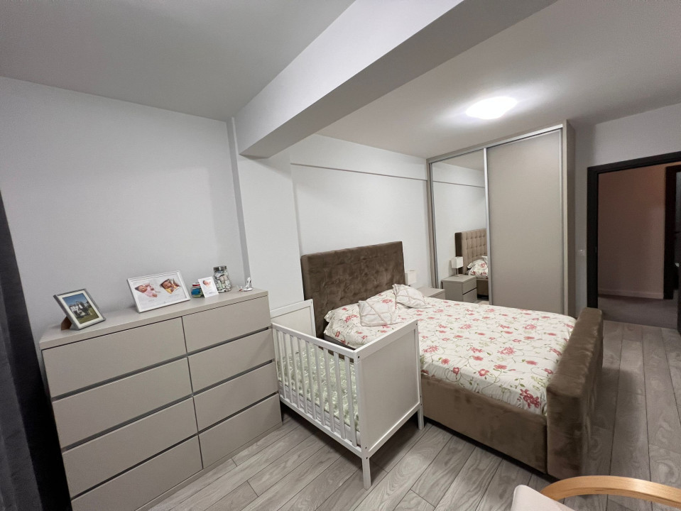 Apartament 3 camere, mobilat utilat modern, predare la cheie, parcare 