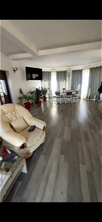 Casa individuala, 300 mp, teren 1100 mp, zona Avram Iancu