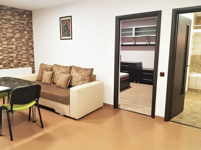 Apartament de 2 camere, 41 mp, parcare, str. Stejarului