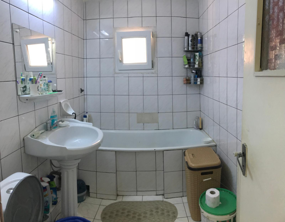 Apartament cu 3 camere, 62 mp, 3 balcoane, zona Gheorghe Doja