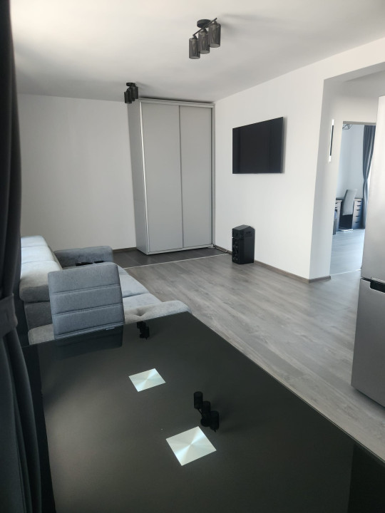 Apartament 3 camere , 59 mp ,zona Ioan Rusu