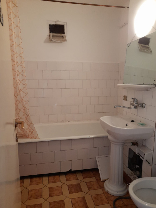 Apartament de 3 camere, 55mp, mobilat-utilat, zona Manastur