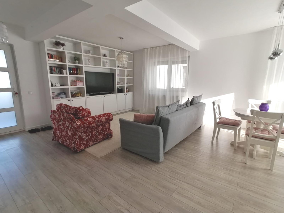 Casa individuala cu gradina 500 mp finisata lux zona KM 17 Jucu de Mijloc