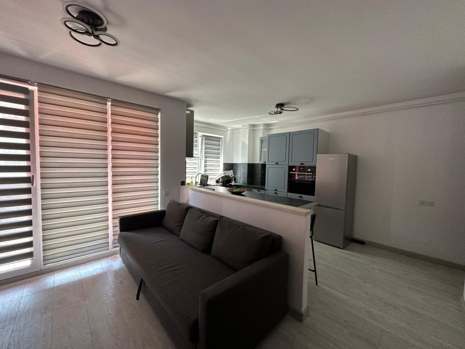 Apartament de 2 camere, 59 mp+logie 7 mp, Zona Vivo