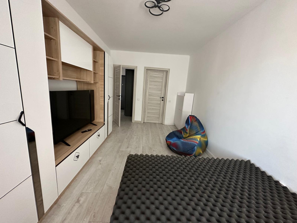 Apartament de 2 camere, 59 mp+logie 7 mp, Zona Vivo